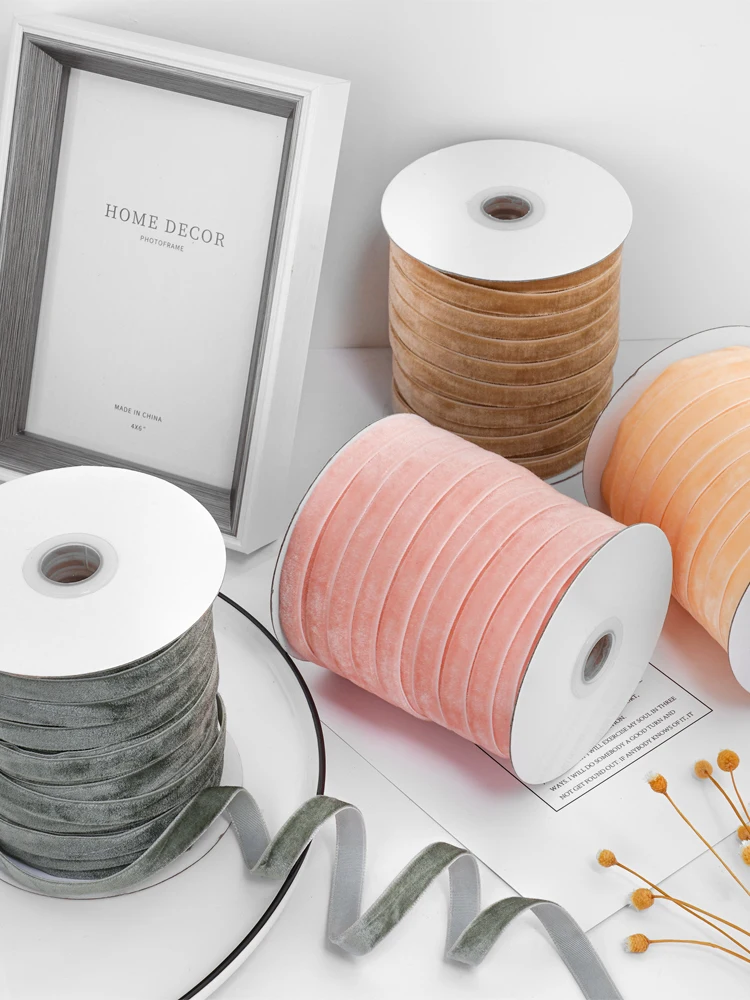 لفة شريط مخملي مع بكرة لتغليف  - مراجعة Velvet Ribbon Roll وسعره