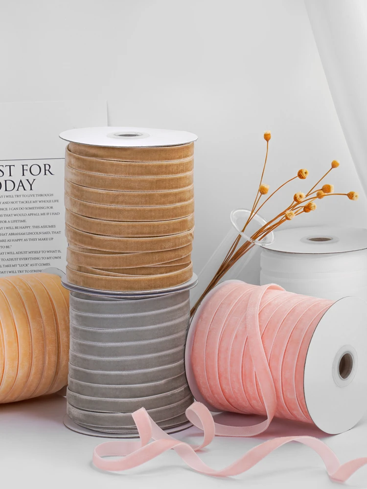 لفة شريط مخملي مع بكرة لتغليف  - مراجعة Velvet Ribbon Roll وسعره