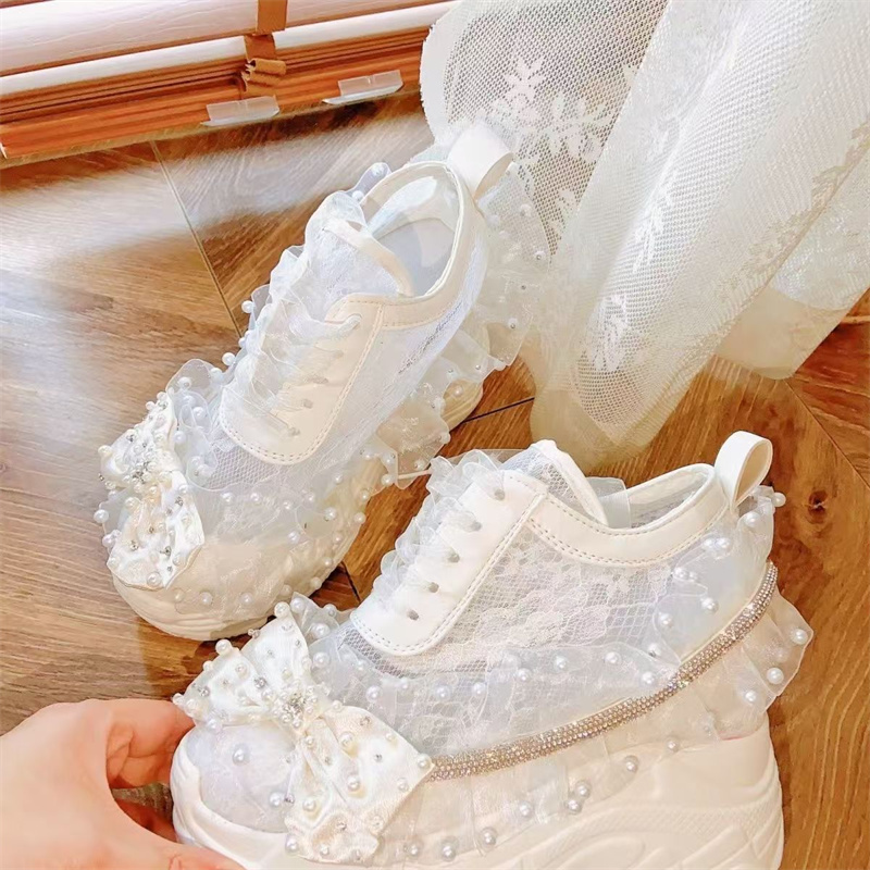 أحذية رياضية سميكة القاع بشريط - مراجعة Crystal Mesh Fabric وسعره