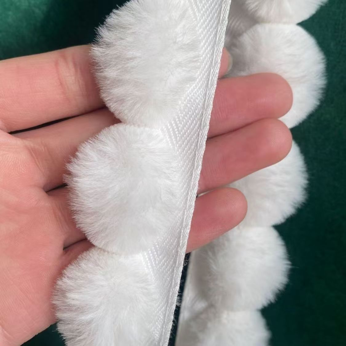 شريط زخرفي من الفرو الصناعي بط - مراجعة Fringe Ribbon Sewing وسعره