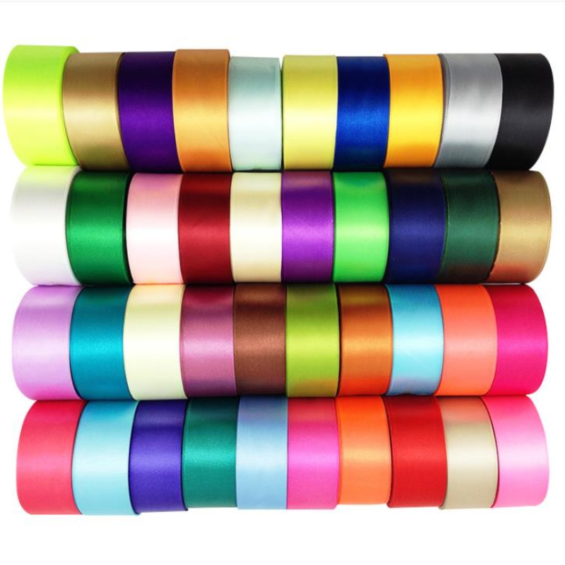 شرائط ساتان حرير ، 6 ، 10 ، 15 - مراجعة Velvet Ribbon Roll وسعره